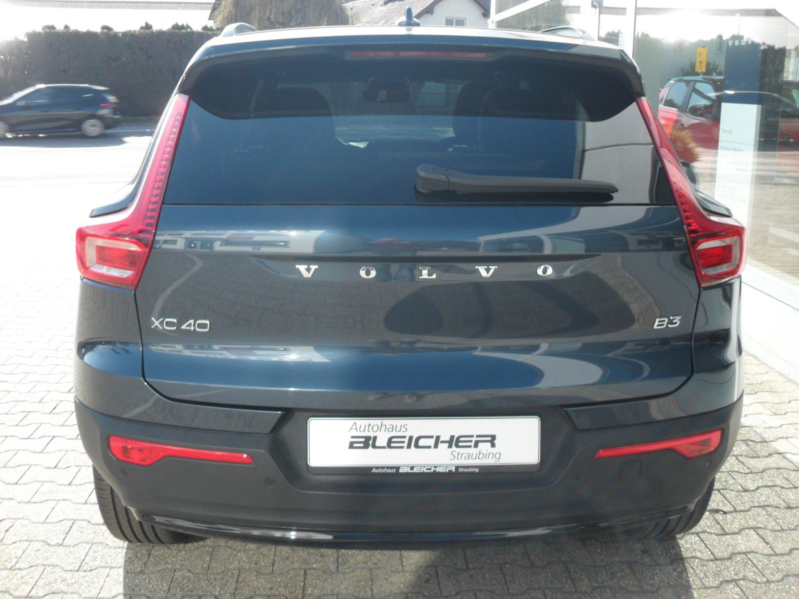 Fahrzeugabbildung Volvo XC 40 Ultra Dark 2WD