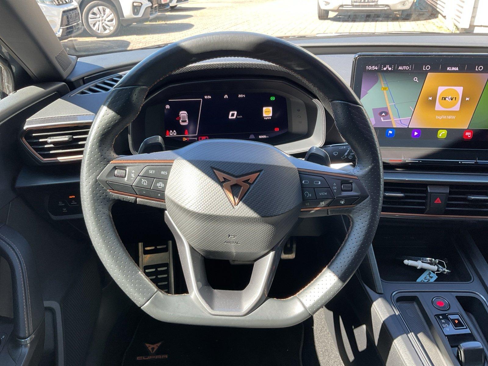 Cupra Leon 2.0 TSI VZ ACC + LED + Navi + LM 19Z