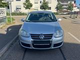 Volkswagen Jetta V Trendline TÜV NEU / 2-Hand - Volkswagen Jetta Trendline mit Benzin-Antrieb