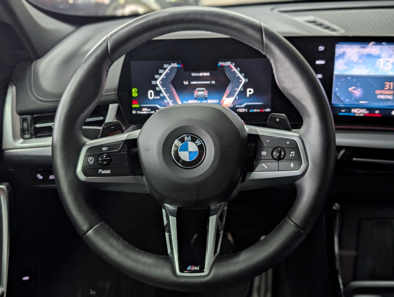 Fahrzeugabbildung BMW X1 18 d sDrive M Sport SHADOW AHK PANO KAM LEDER