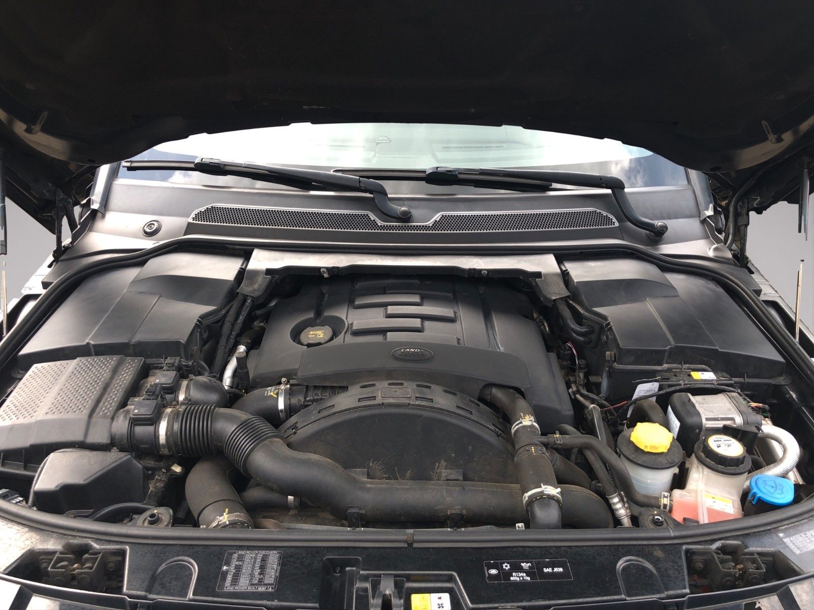 Fahrzeugabbildung Land Rover Discovery 4 SDV6 HSE Standheizung I. Hand AHK