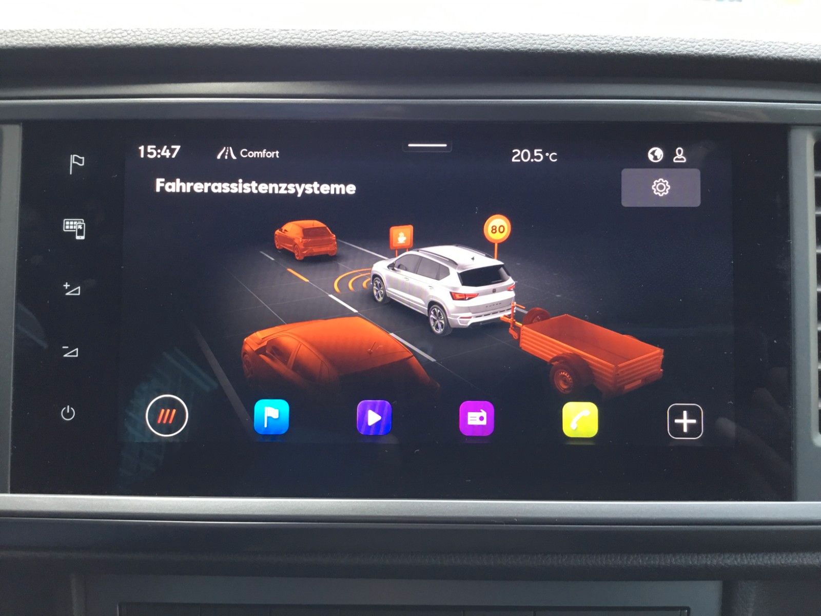 Fahrzeugabbildung CUPRA Ateca 2.0 TSI 4Drive DSG+Pano+AHK+19"+ACC+LED