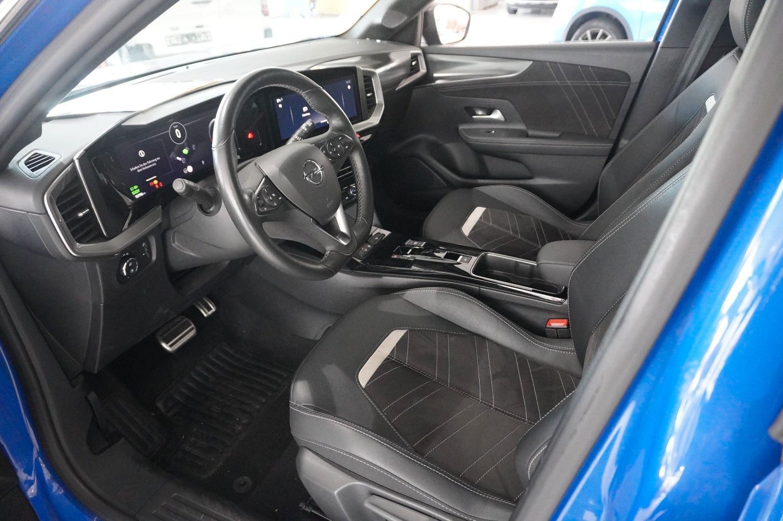 Fahrzeugabbildung Opel Mokka-e ULTIMATE 1-PHASIG NAVI/LED/KAMERA/DAB+