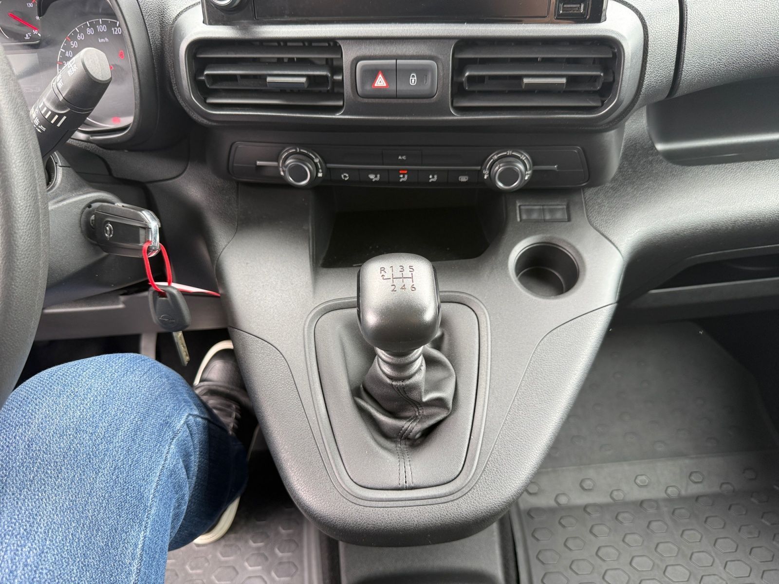 Fahrzeugabbildung Opel Combo Life 1,2 Dir. Inj. Turbo L Edition