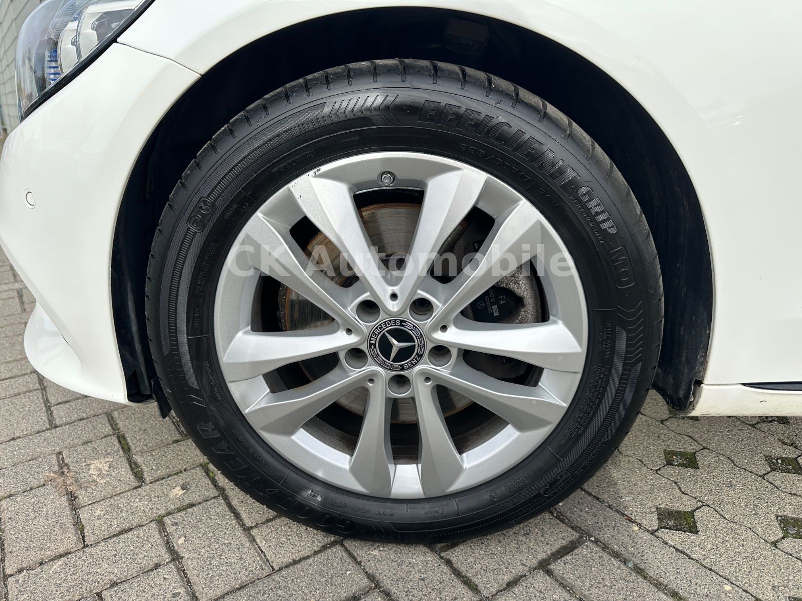 Fahrzeugabbildung Mercedes-Benz C300d T 4Matic Avantgarde/Burmeste/Navi/LED/360°
