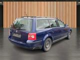 Volkswagen Passat 1.6 Family - : Blau, Kombi, mit Klimaanlage