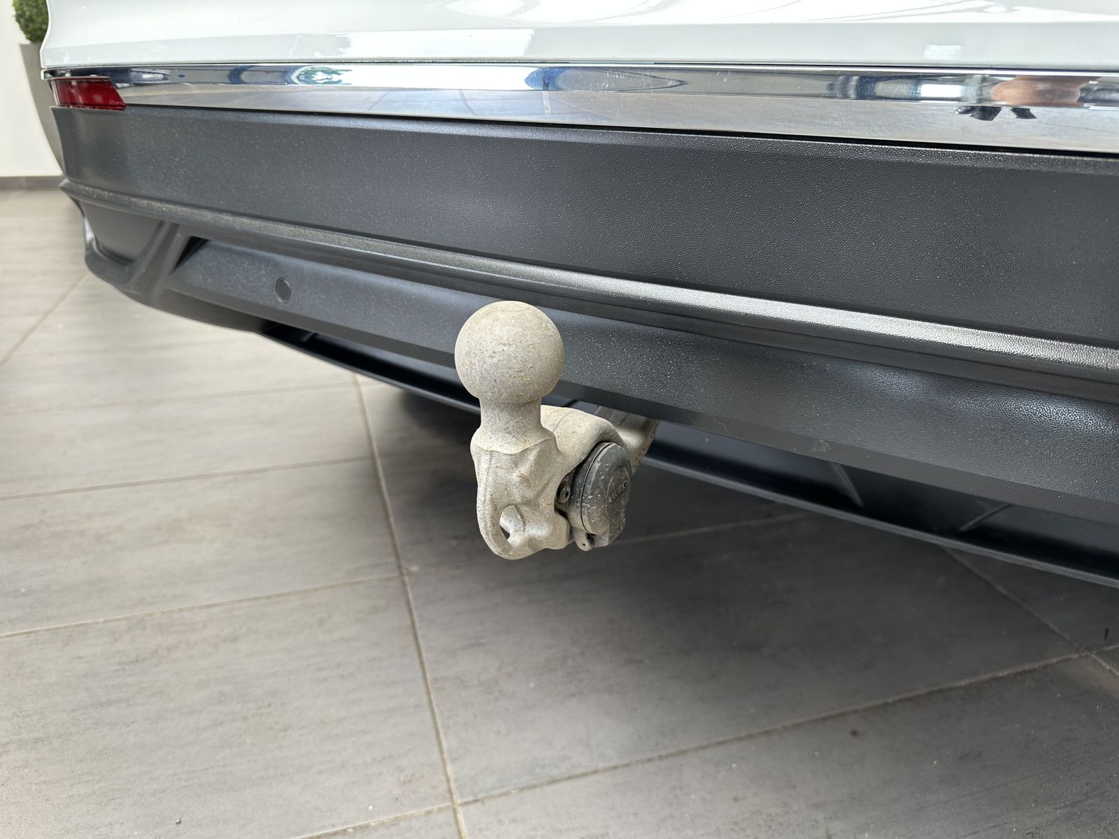 Fahrzeugabbildung Volkswagen Tiguan 1.5 TSI DSG United NAV+LED+AHK+PANO+360°