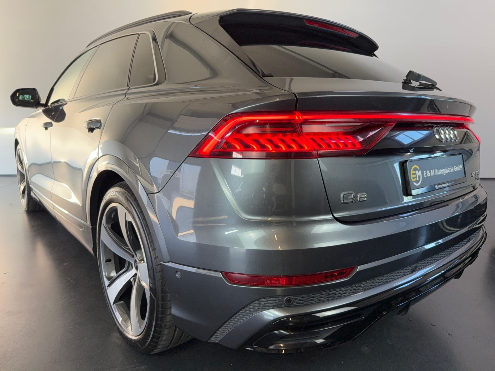 Audi Q8 55 TFSI qu S line Pano Air 360 B&O Matrix 22 foto 3