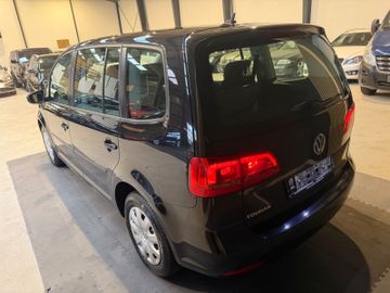 Volkswagen Touran - 4