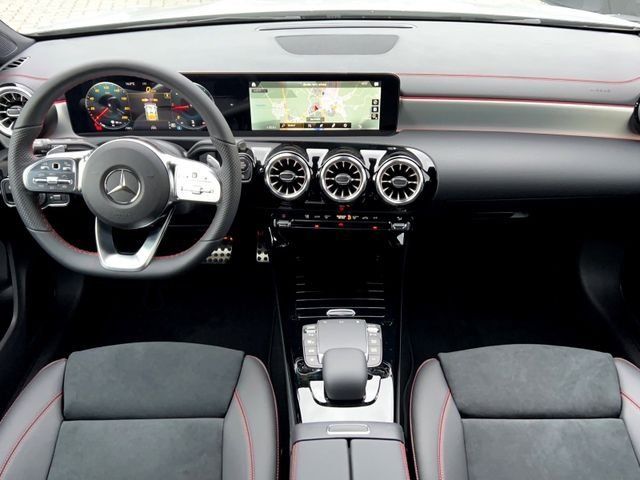 Fahrzeugabbildung Mercedes-Benz CLA 220 d 4M SB AMG Distro MLED KeyGo AHK 360°