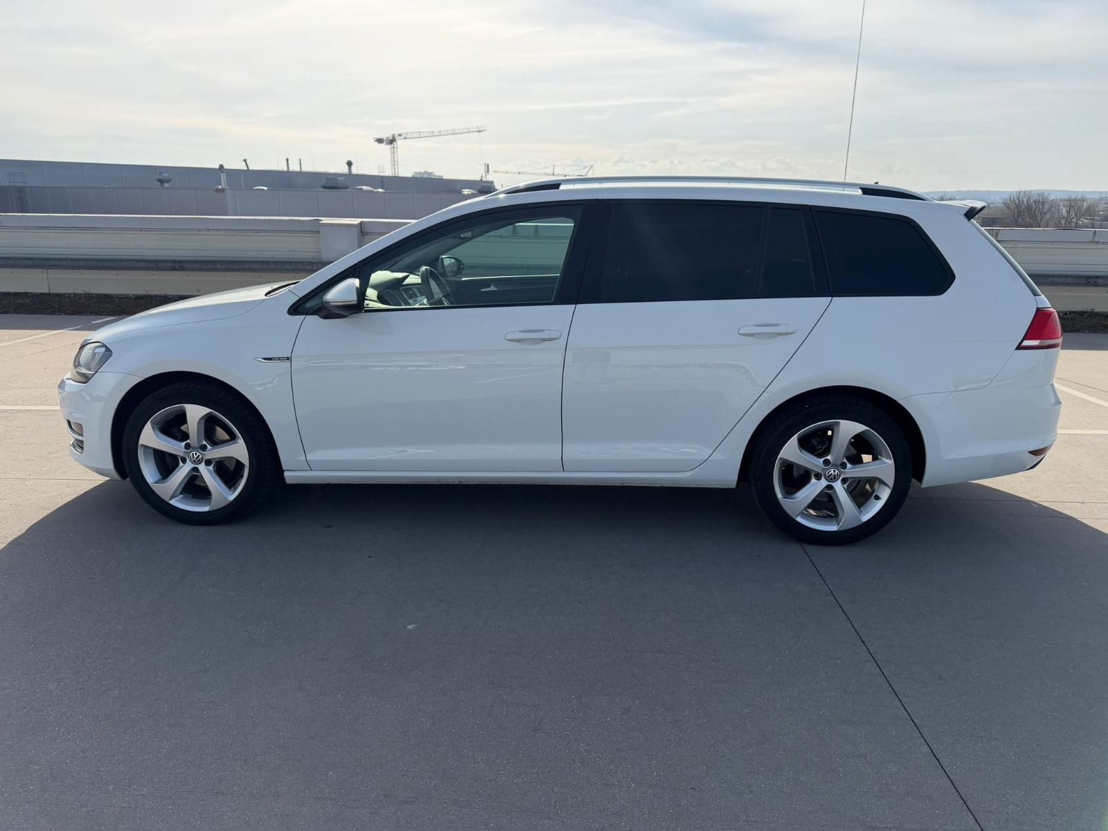 Volkswagen Golf VII 1.6 TDI DSG*EU6*ACC*NAVI*XNN*LED*ASSIST