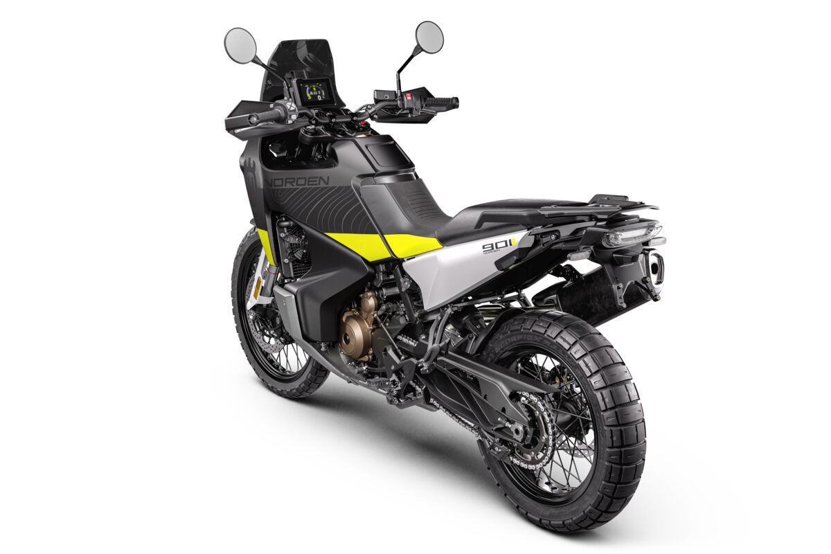 Fahrzeugabbildung Husqvarna NORDEN 901 2023