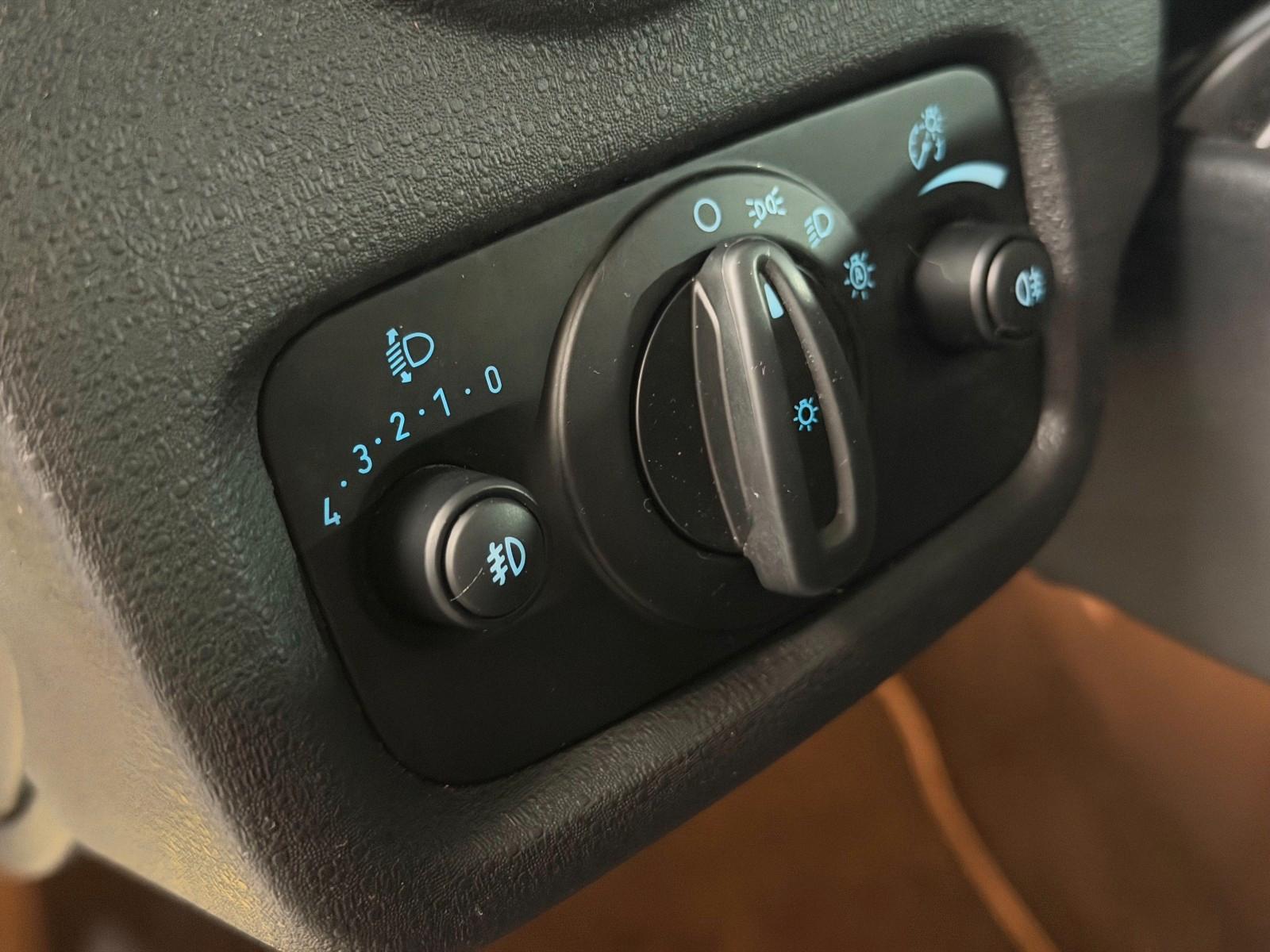 Ford Fiesta Titanium Berganfahrhilfe Winterpaket