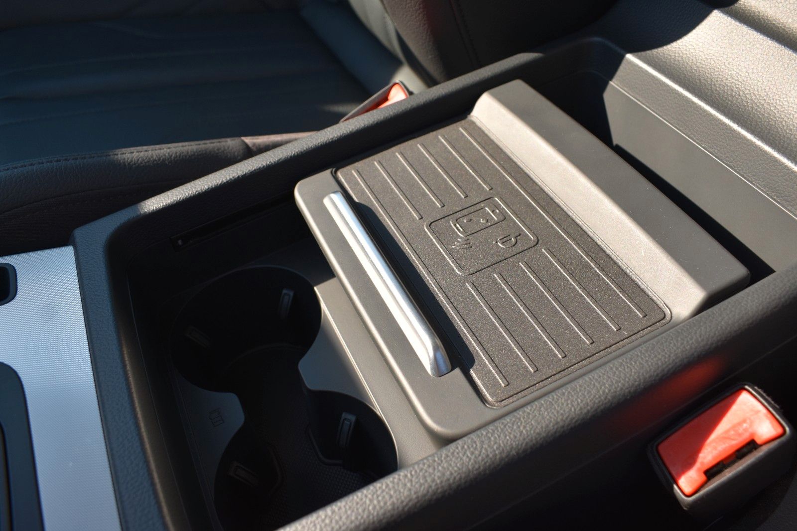 Fahrzeugabbildung Audi Q5 40 TDI quattro sport/Anhänger/LED/Tempomat