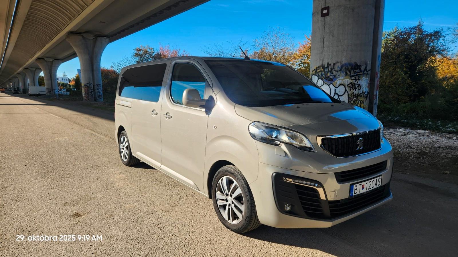Peugeot Traveller,Automatik, 8-Sitzer, Panoramadach
