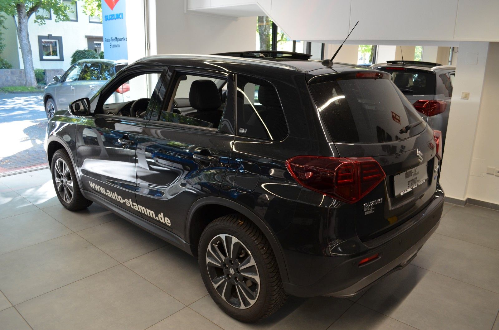 Fahrzeugabbildung Suzuki Vitara 1.4 BOOSTERJET Hybrid Comfort+ Allgrip