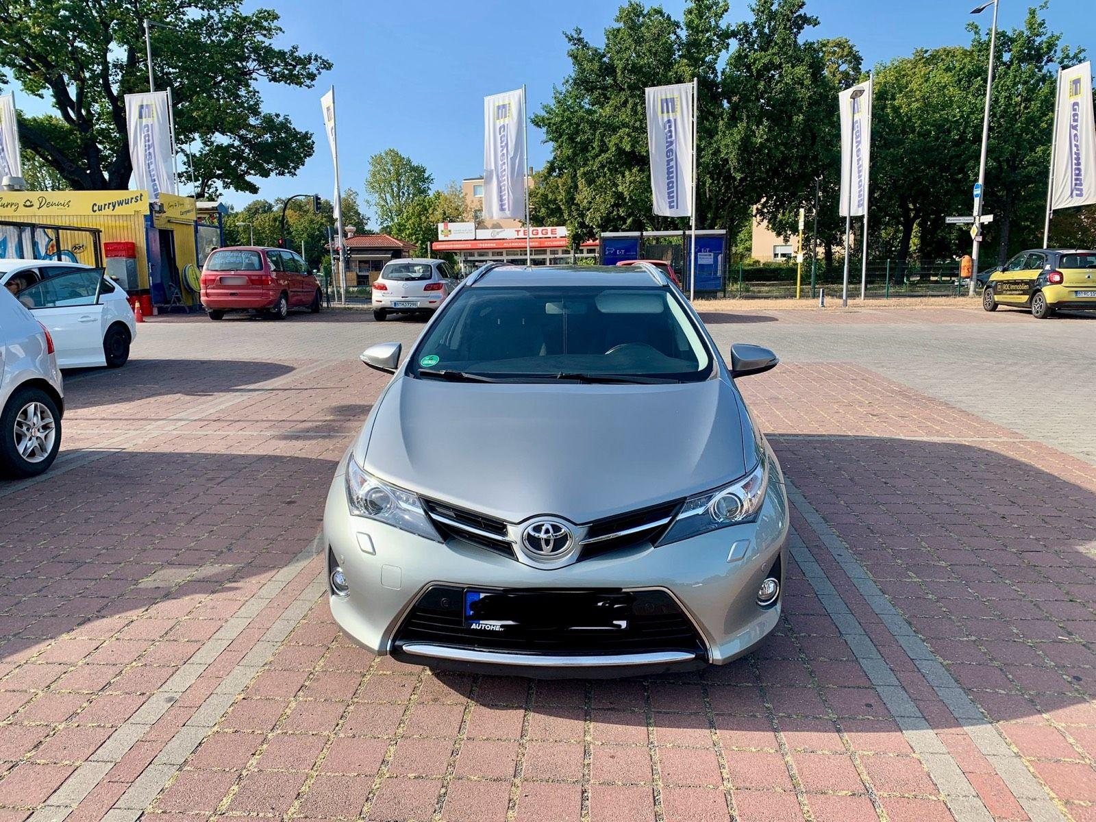 Toyota Auris Touring Sports