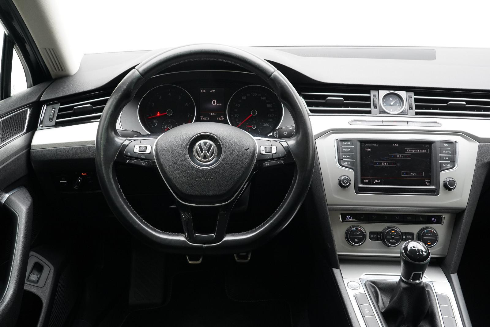 Volkswagen Passat Lim. 1.4 SHZ NAVI GJR Keyless PDC