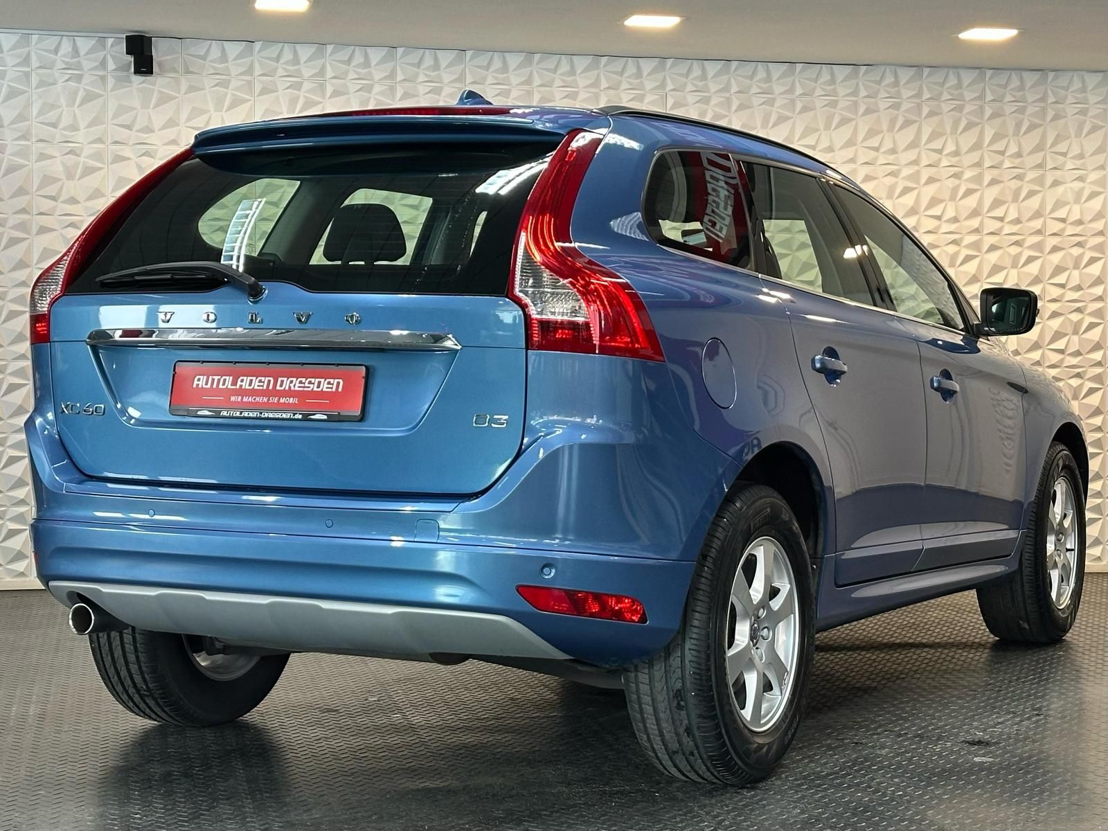 VOLVO XC60 2.0 D3 MOMENTUM XENON#FH#NAVI#PDC#VIRTUAL - Image 8