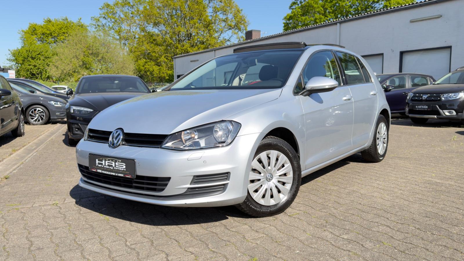 Volkswagen Golf VII 1.2 TSI Lim. / Pano / Allwetter / AHK /