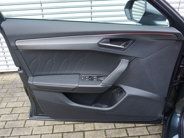 Fahrzeugabbildung CUPRA Formentor TSI Basís DSG LED Navi Pano AID ACC 36