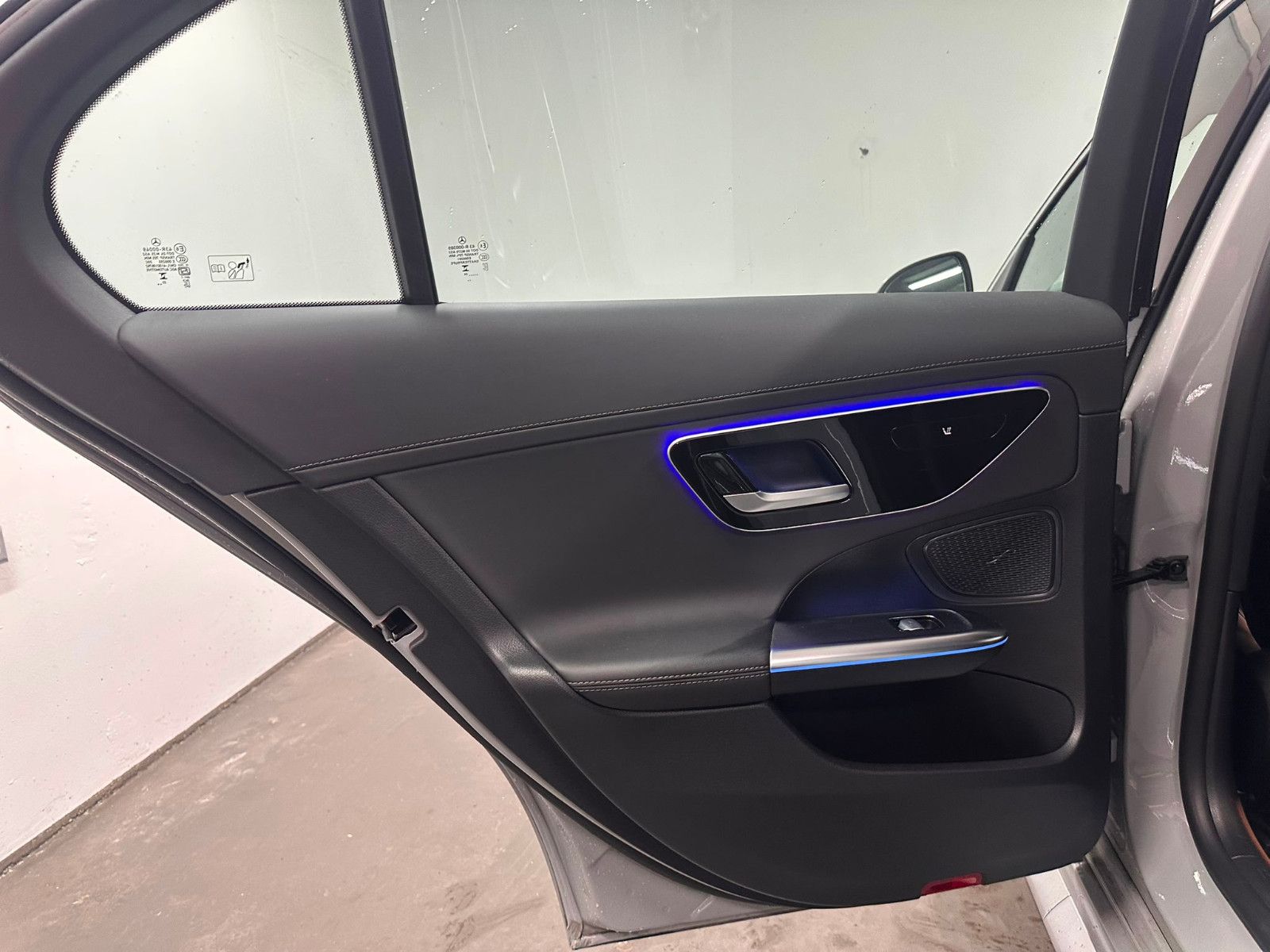 Fahrzeugabbildung Mercedes-Benz C 63 S E PERFORMANCE *KERAMIK*PANORAMA*