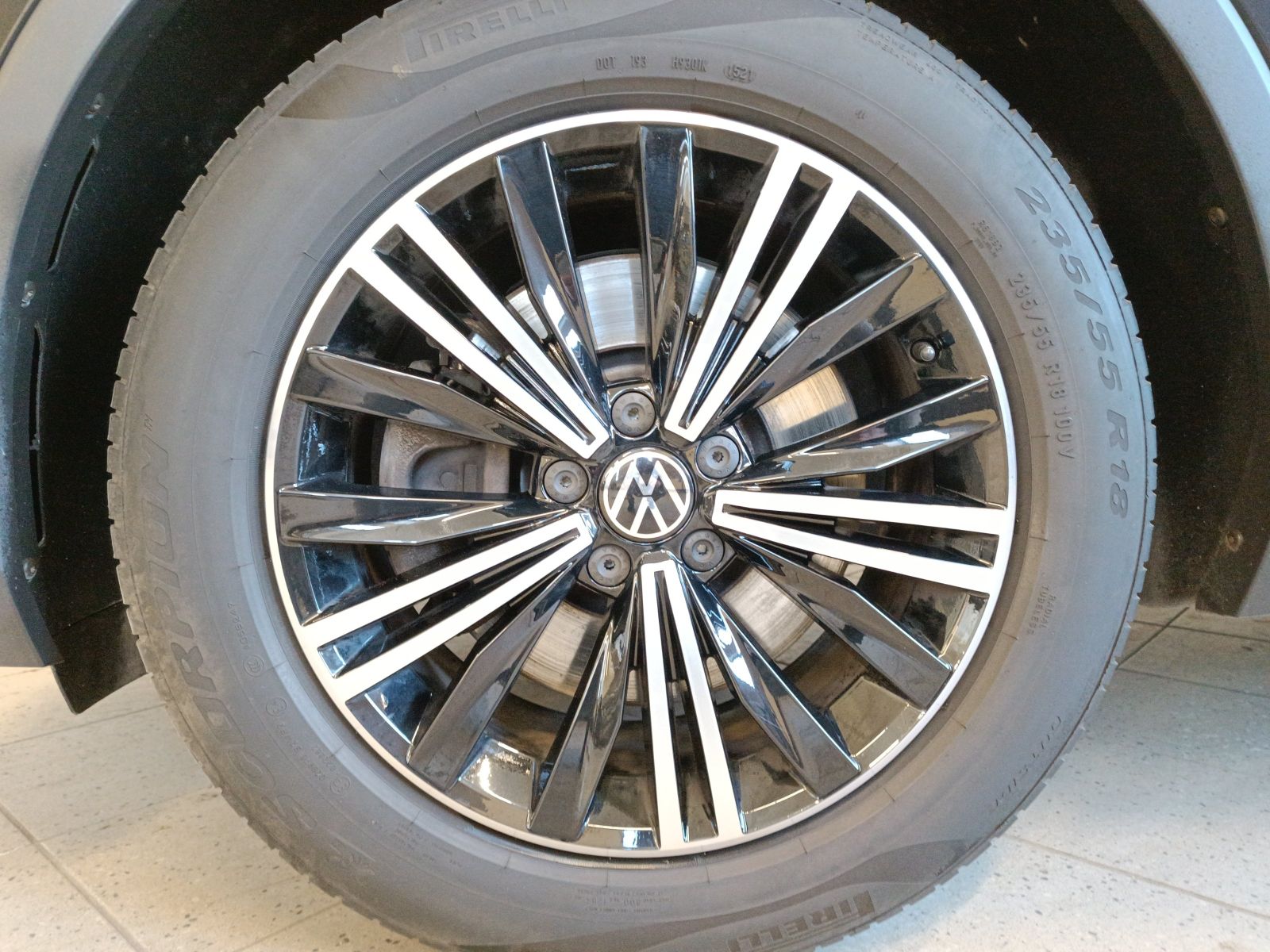 Volkswagen Tiguan - Bild 8