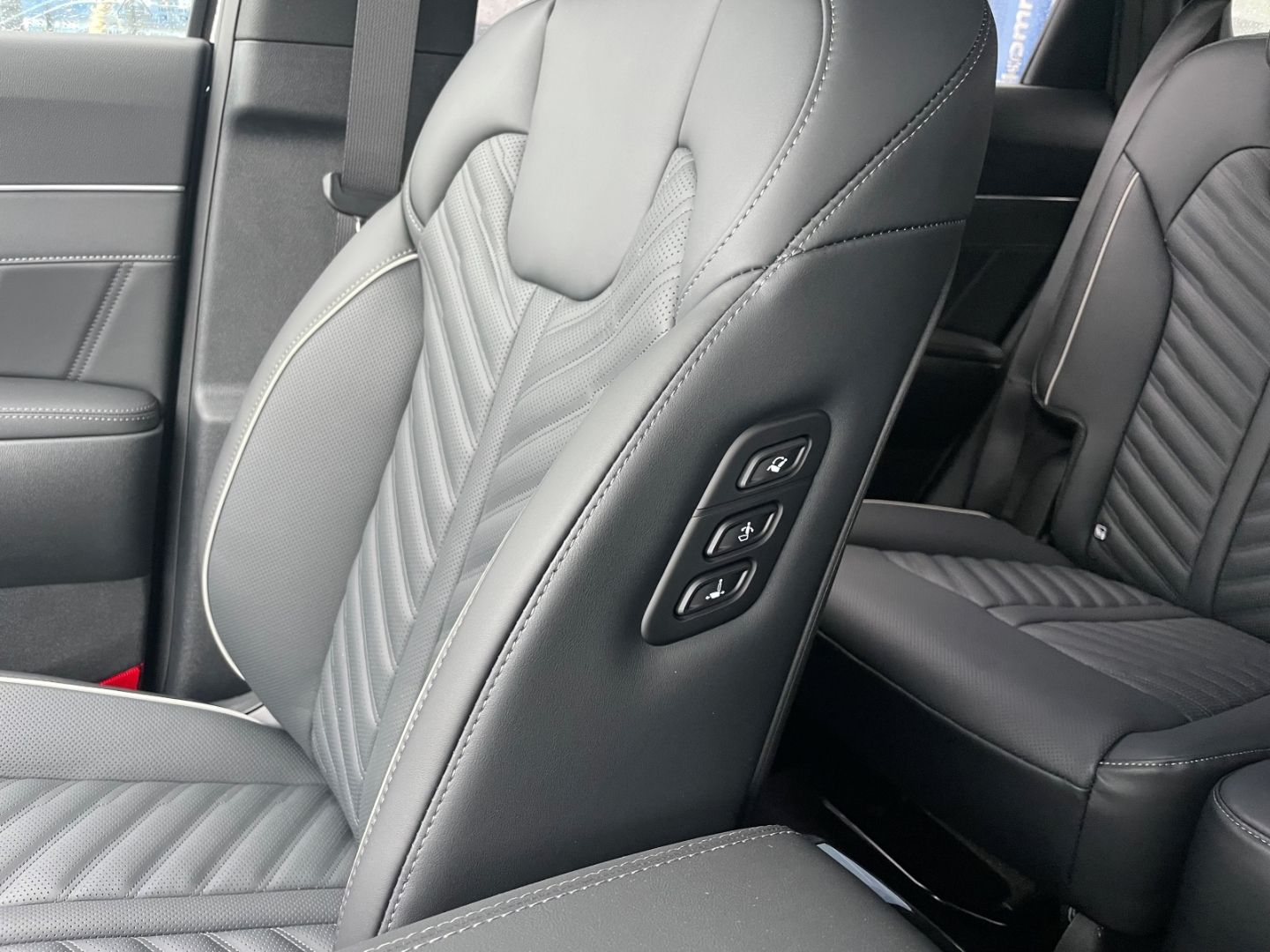 Fahrzeugabbildung Kia Sorento Platinum 4WD 7Sitze totWinkAss 360Kamera