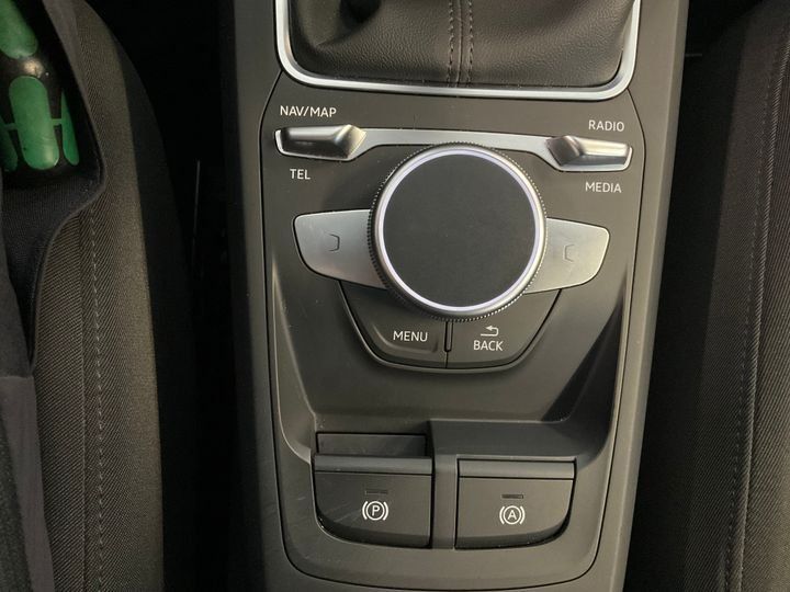Fahrzeugabbildung Audi Q2 30 TFSI advanced *Cam*PDC*LED*Sitzhzg*ACC*
