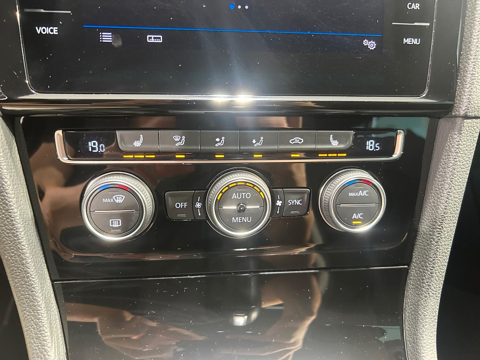 Volkswagen Golf VII Var. Highline LED/ACC/SZH/AHK/NAV, миниатюра 16