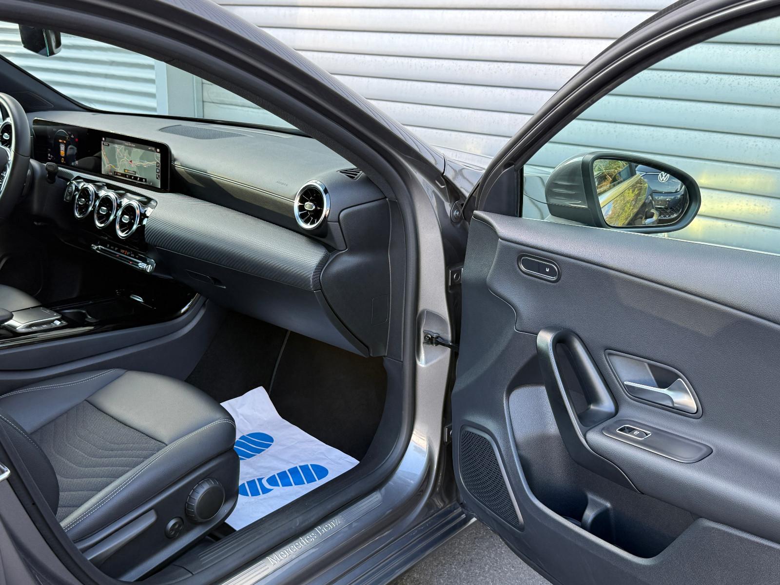 Mercedes-Benz A-Class d Advanced Aut LED SHZ Navi Kamera T-Leder, миниатюра 27