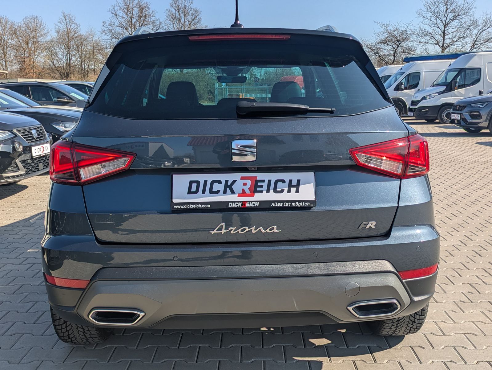 Fahrzeugabbildung SEAT Arona 1.0 TSI FR DSG AHK*ACC*LED*APP*DAB*KAMERA