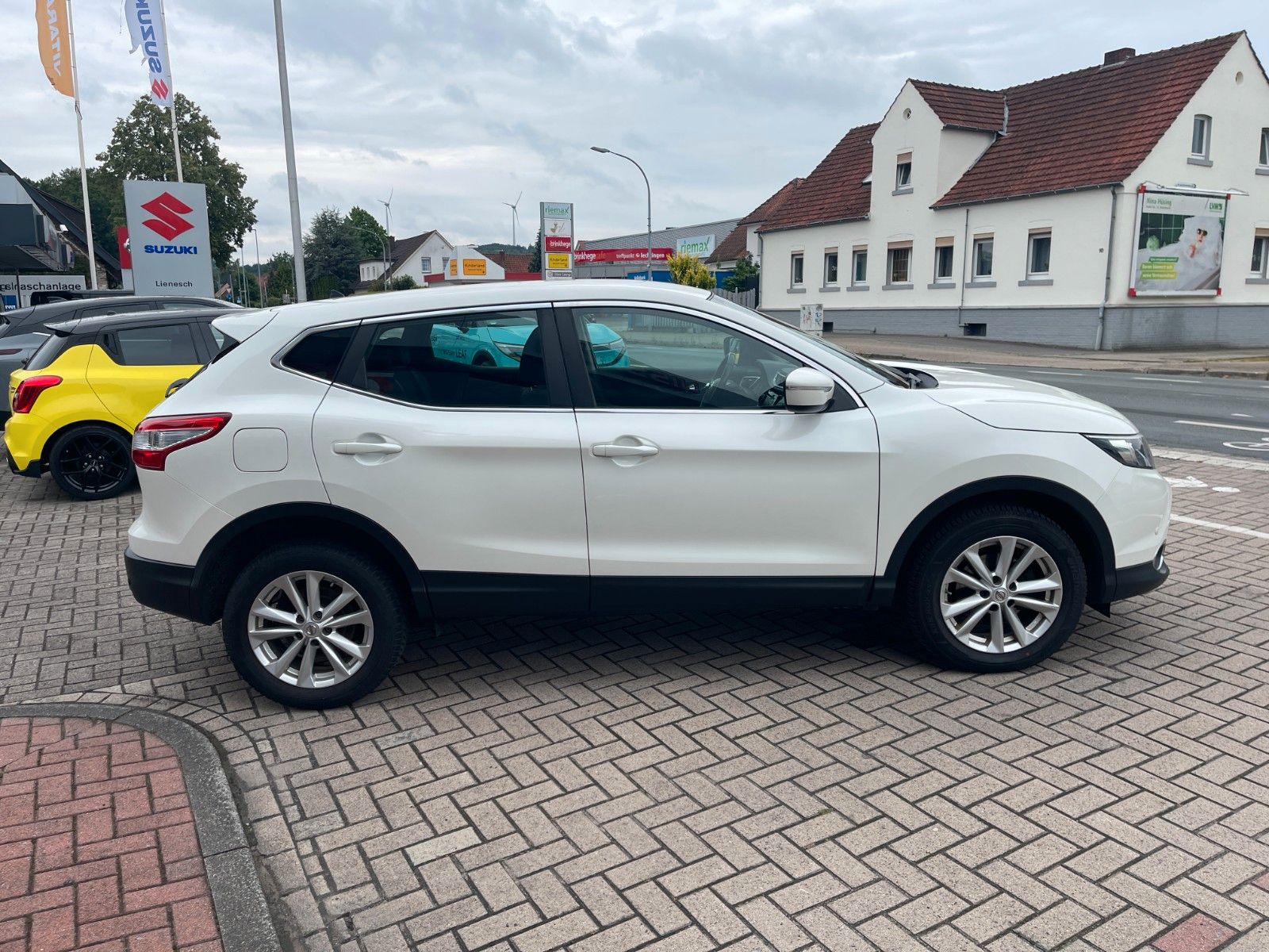 Fahrzeugabbildung Nissan Qashqai 1.6 dCi DPF Acenta AHK Kamera