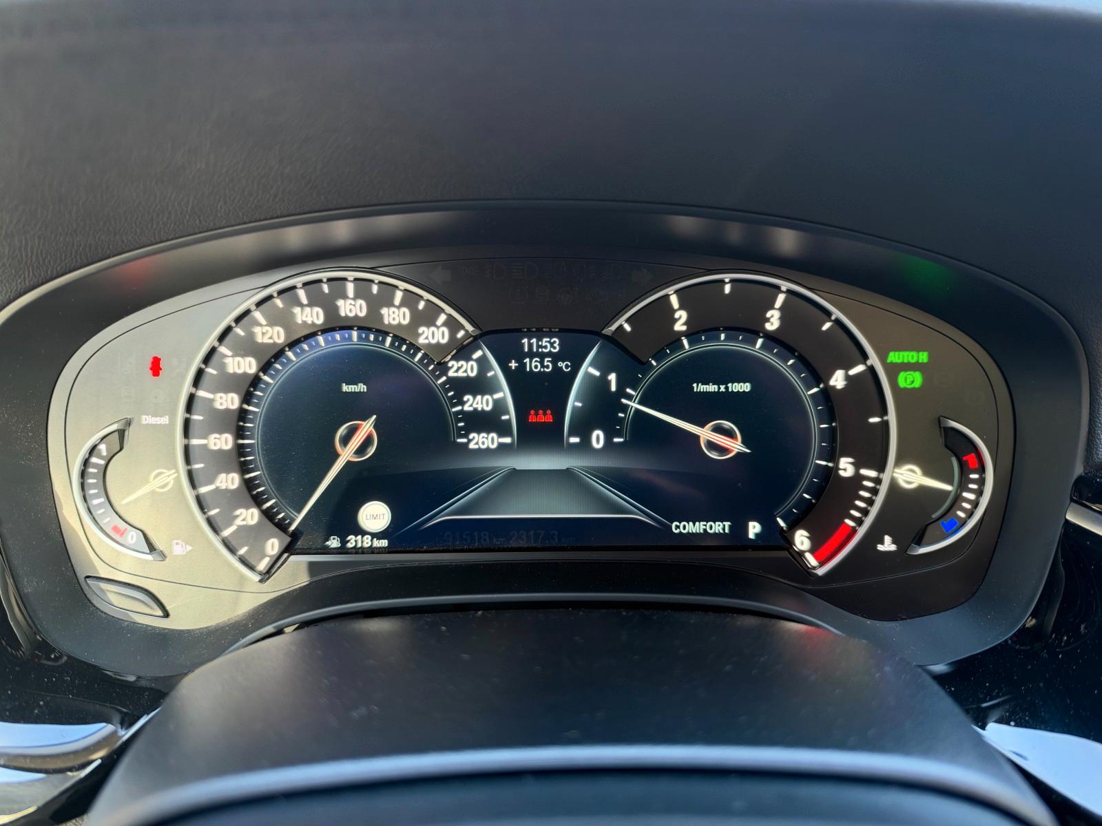 BMW 520 d xDrive Luxury Line *** Vollausstattung ***