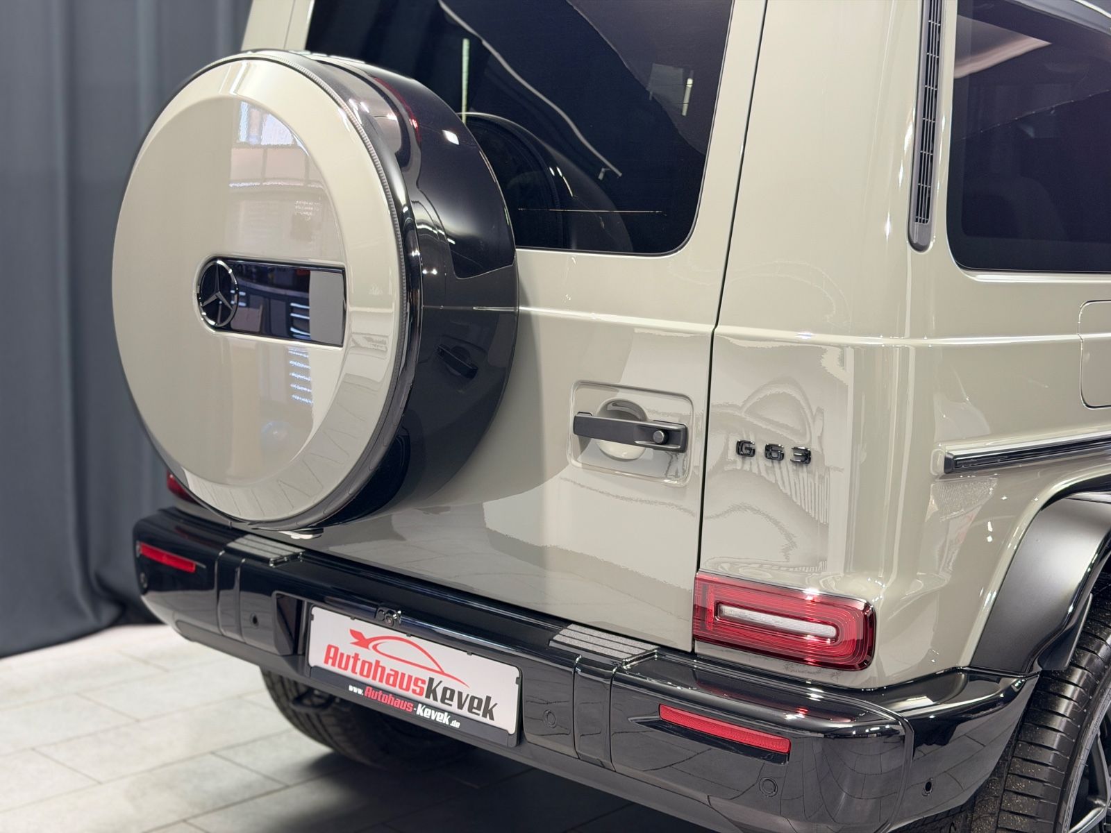 Fahrzeugabbildung Mercedes-Benz G 63 AMG|MY26|A22|PERFORMANCE|TV|VOLL|CARBON|