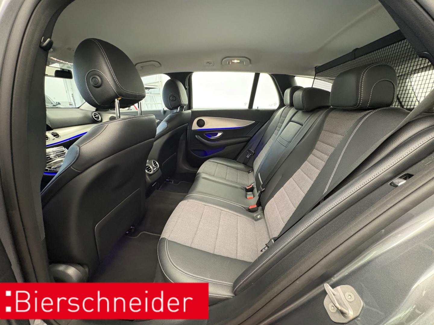 Mercedes-Benz E 200 T-Modell Avantgarde LED KAMERA AHK NAVI