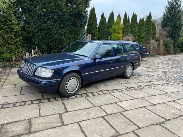 Mercedes-Benz E 200 T W124 Kombi, Klima, Schiebedach Schalter