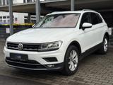 Volkswagen Tiguan Highline 4M Pano Leder ACC Memo Kessy Dig - Volkswagen Tiguan mit Diesel-Antrieb: Van