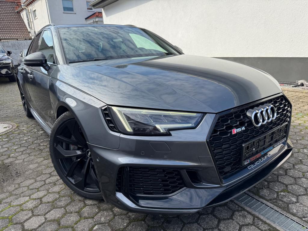Audi RS4