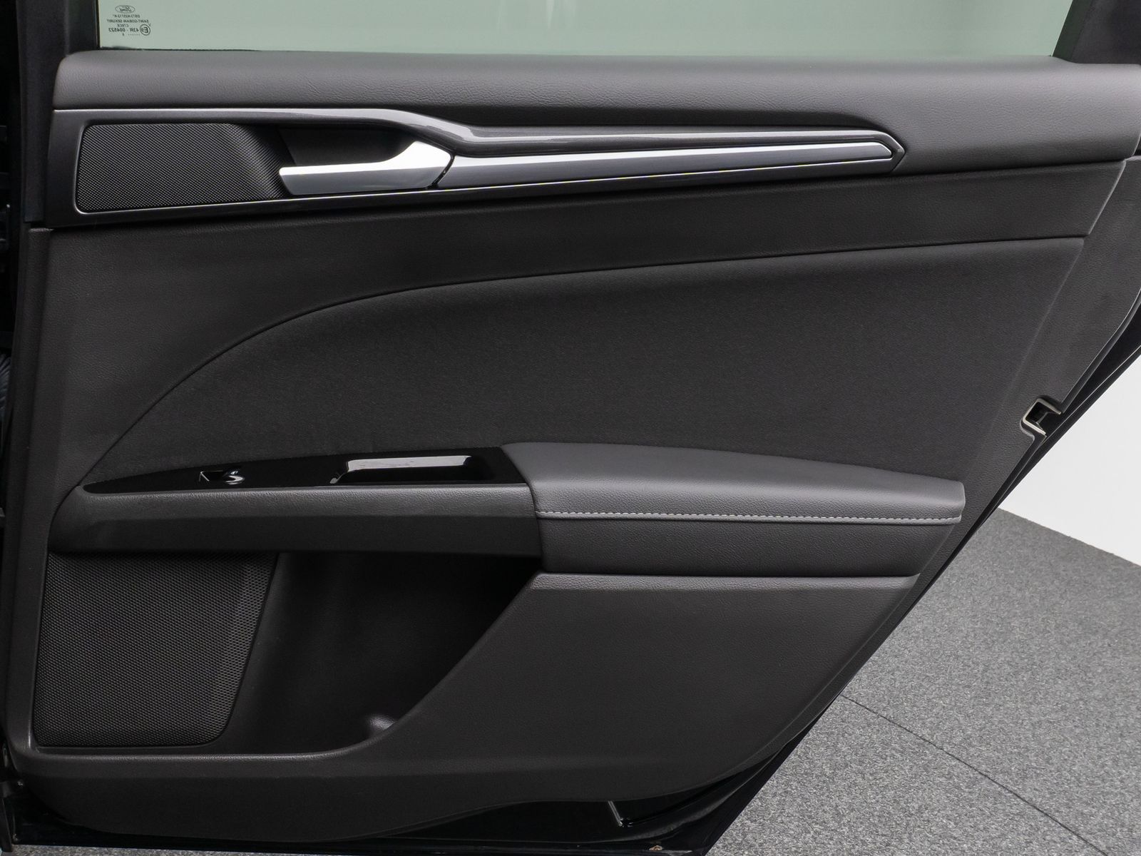 Fahrzeugabbildung Ford Mondeo Turnier Titanium Kamera AHK Winter 8fach