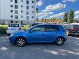 Volkswagen Golf 2.0 FSI - 8 Fachbereift - Tempomat -  - Volkswagen Golf: 0 Fsi