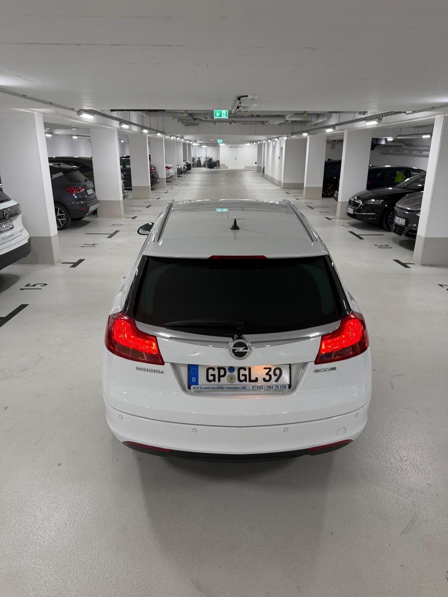 Opel Insignia Eco CDI 2.0 Standheizung + Top Zustand 