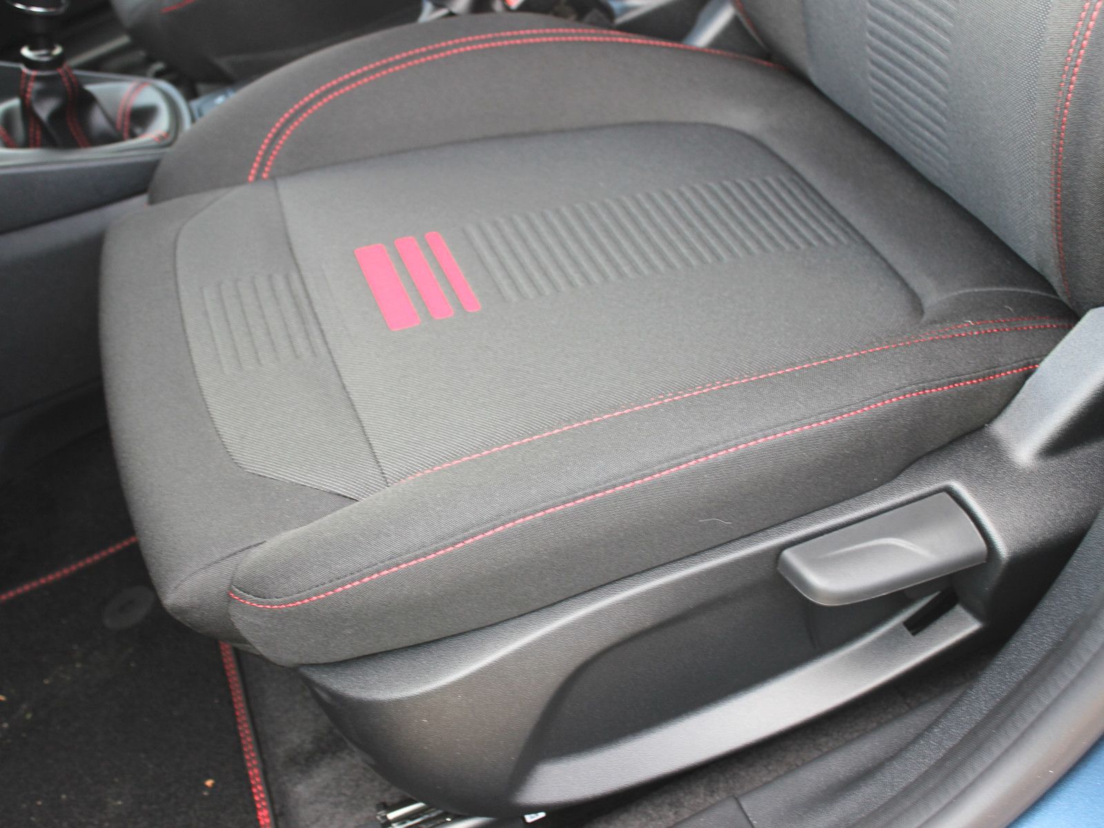 Fahrzeugabbildung Ford Fiesta ST-Line 1,0 EcoBoost Hybrid
