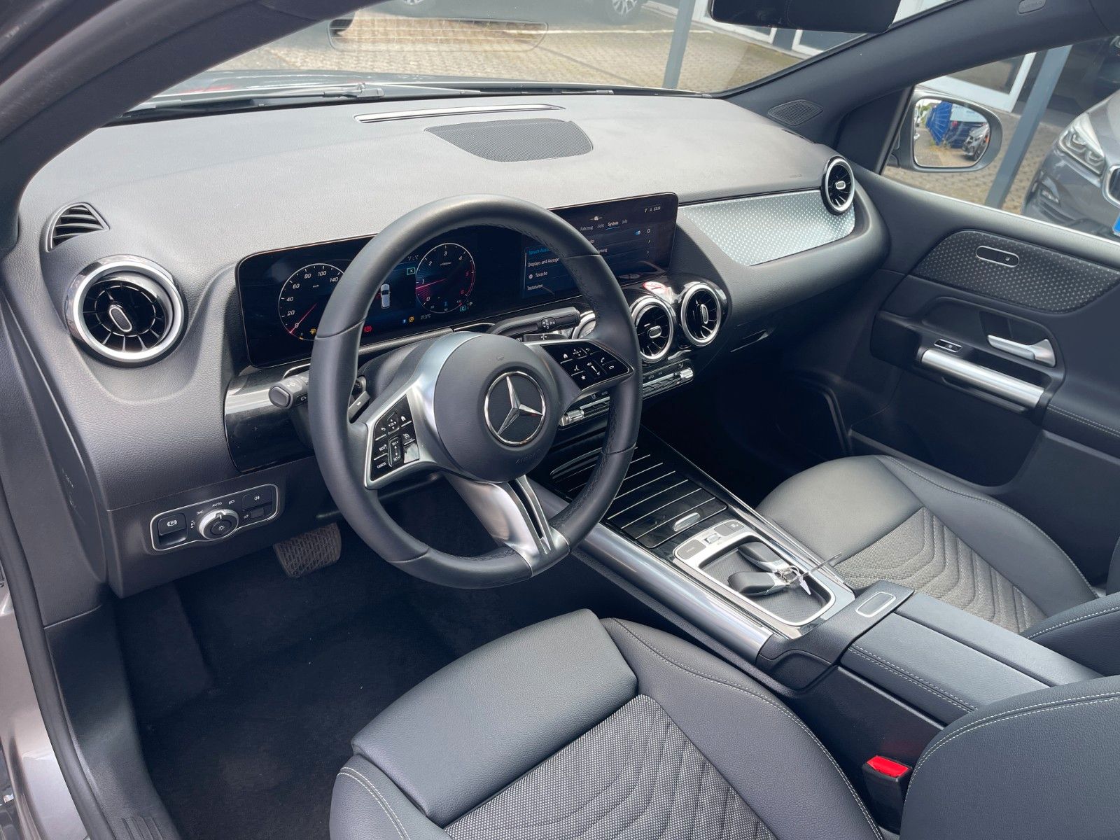 Mercedes-Benz B 180 d Kamera Leder Navi LED PDC Alu foto 18
