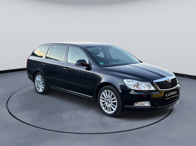 Skoda Octavia Combi Elegance*XENON**NAVI*PDC*