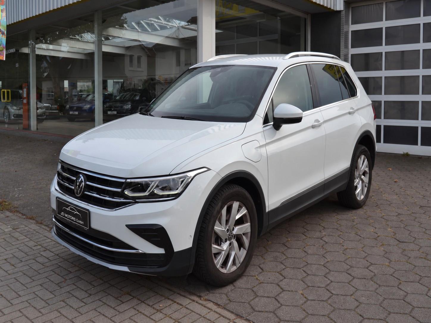Volkswagen Tiguan Elegance eHybrid*ACC*AHK*DAB*Massage*RFK*