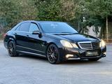 Mercedes-Benz E 250 E -Klasse Lim. E 250 CGI BlueEfficiency - Mercedes-Benz Klasse aus dem Jahr 2009