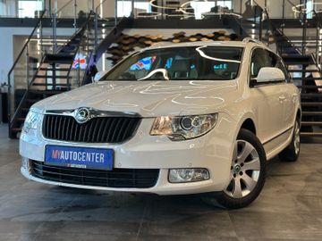 Skoda Superb Combi Elegance *1. Hand*Xenon*Klima*Navi*