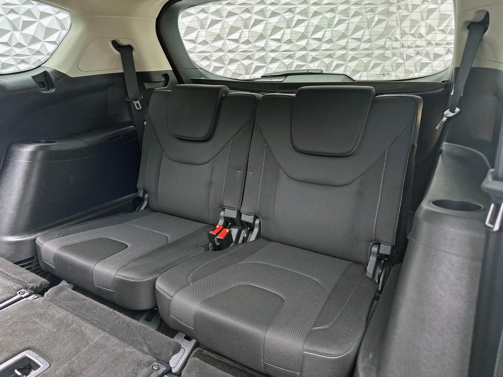 Fahrzeugabbildung Ford S-MAX 1.5 TITANIUM/7-SITZE/KEYLES/RCAM/NAV/PDC