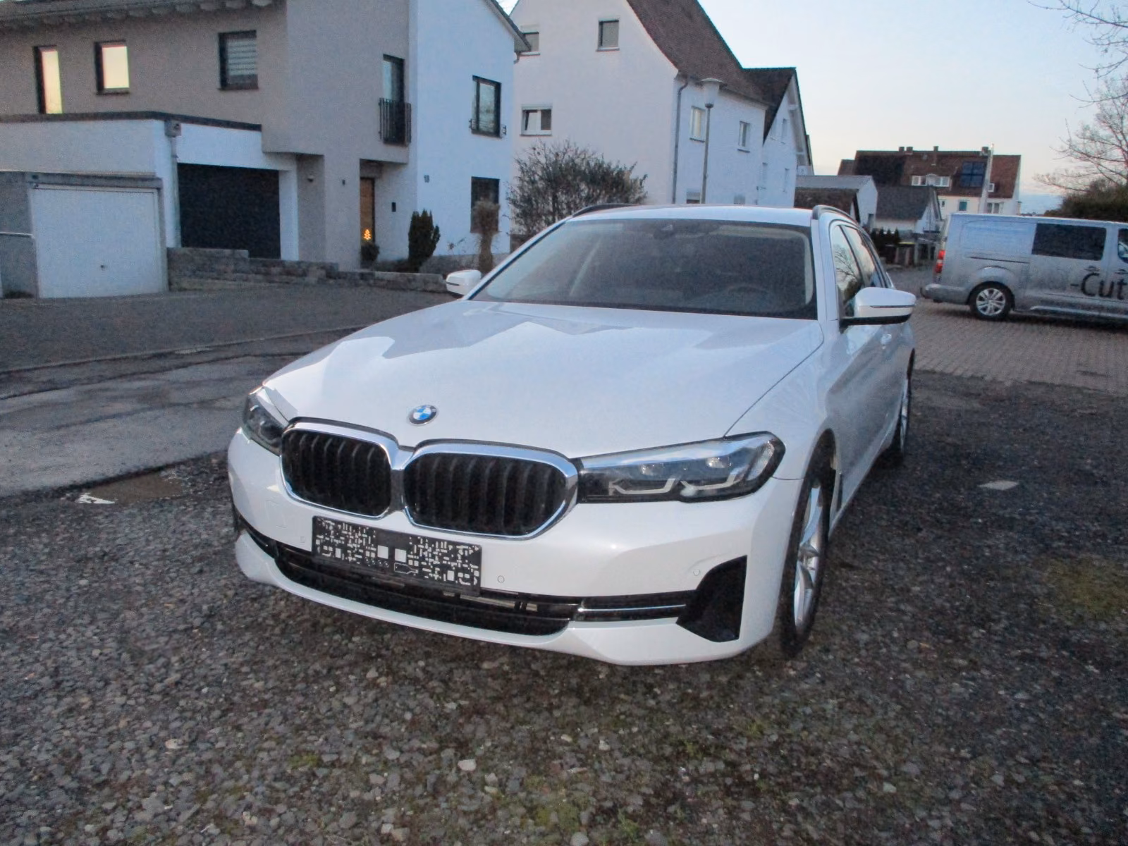 BMW 530 d xDrive Touring Mild-Hybrid